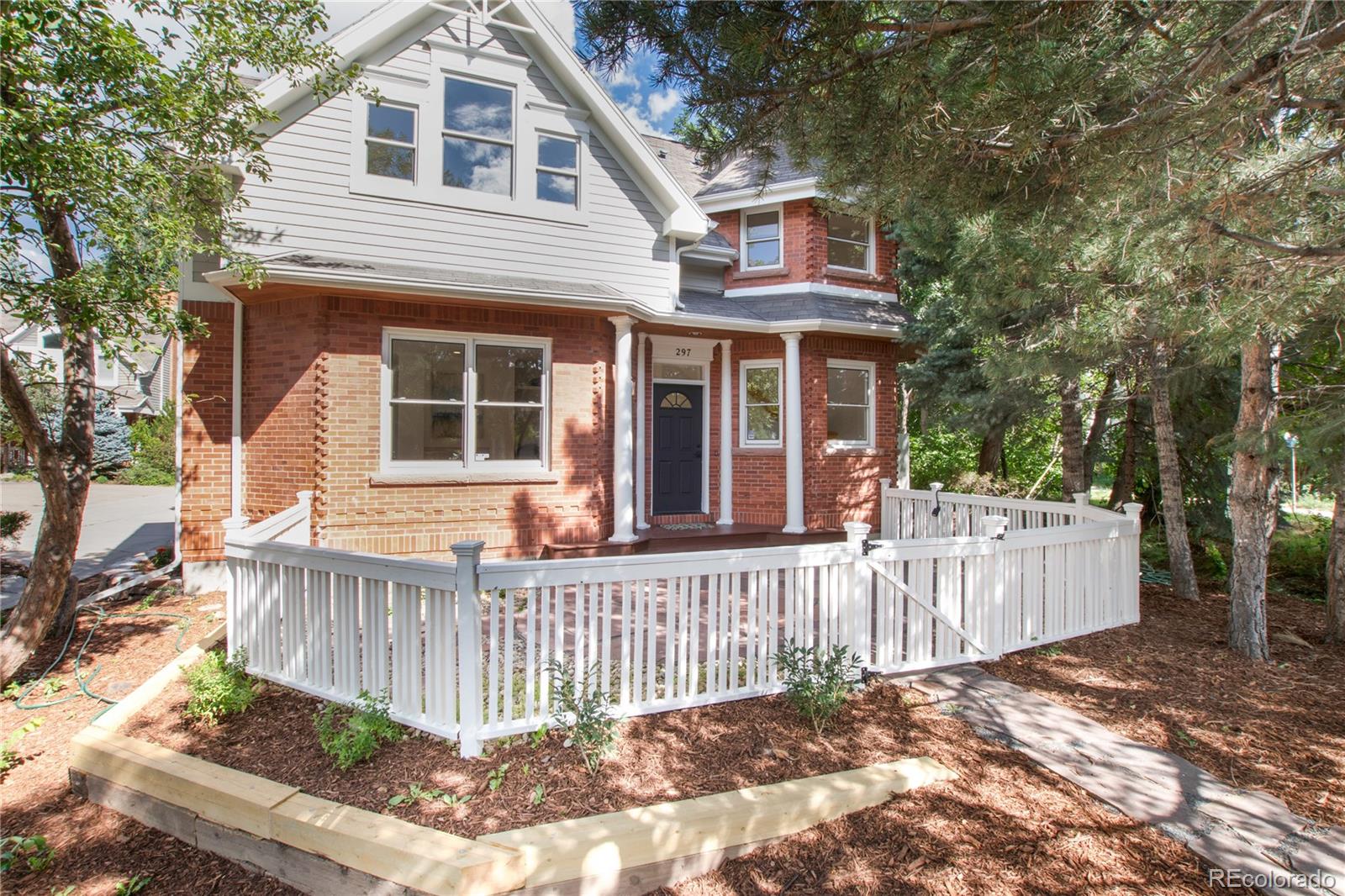 SOLD – 297 Pearl St, Boulder, CO 80302