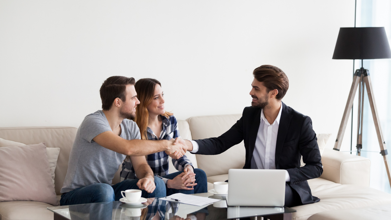 The Step-by-Step Process of Working With a Real Estate Agent