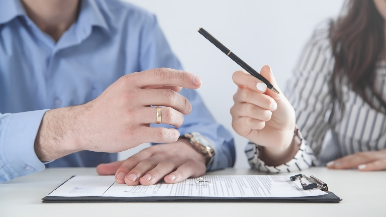 Need to Sell After a Divorce? Find a Real Estate Agent Who Gets It
