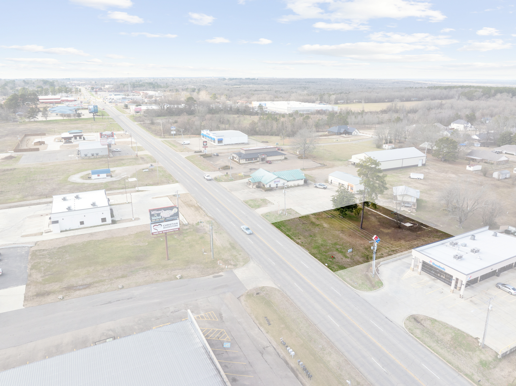 2017 E WASHINGTON ST, IDABEL - $250,000