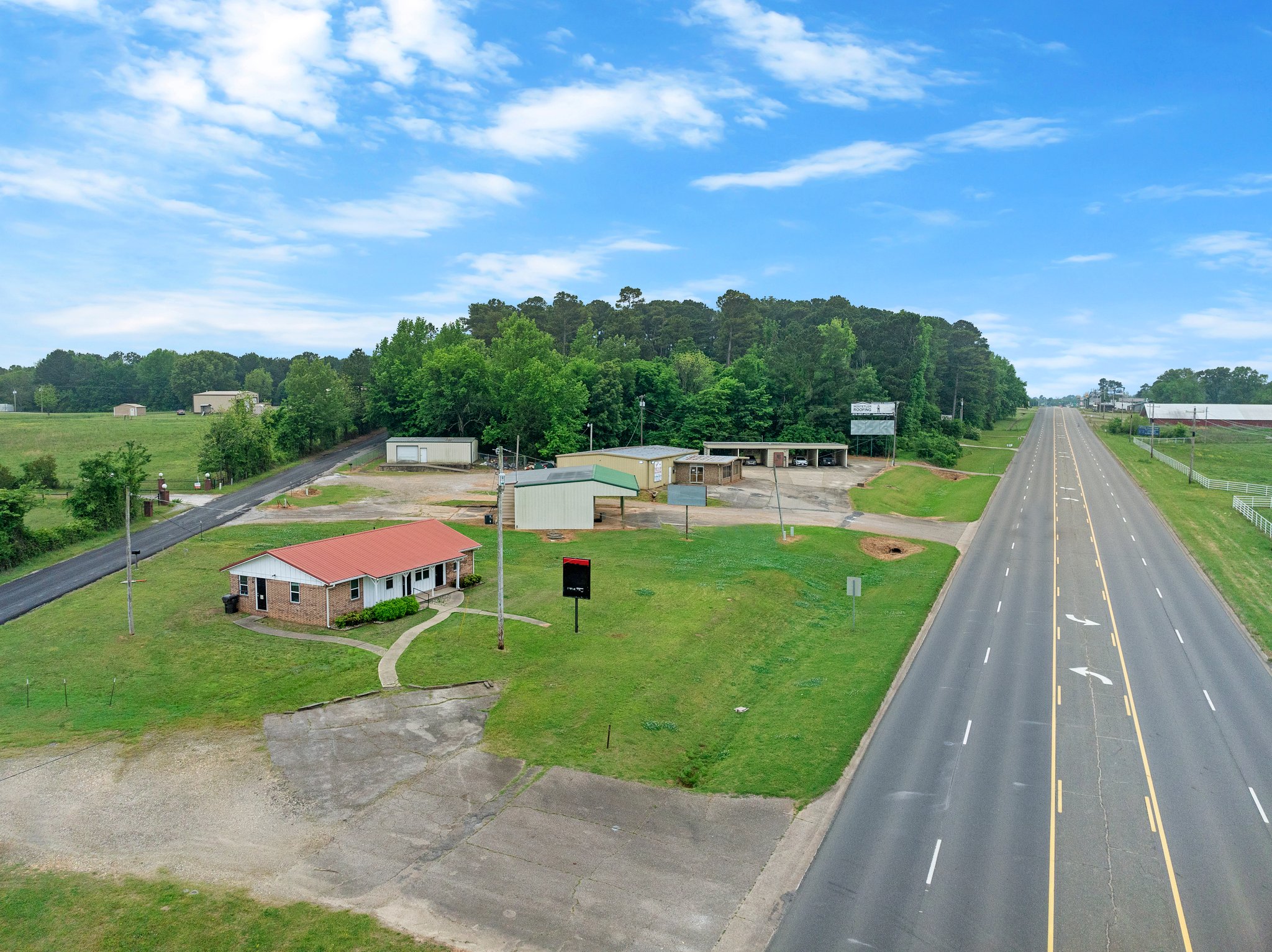 902 NE LINCOLN RD, IDABEL - $325,000