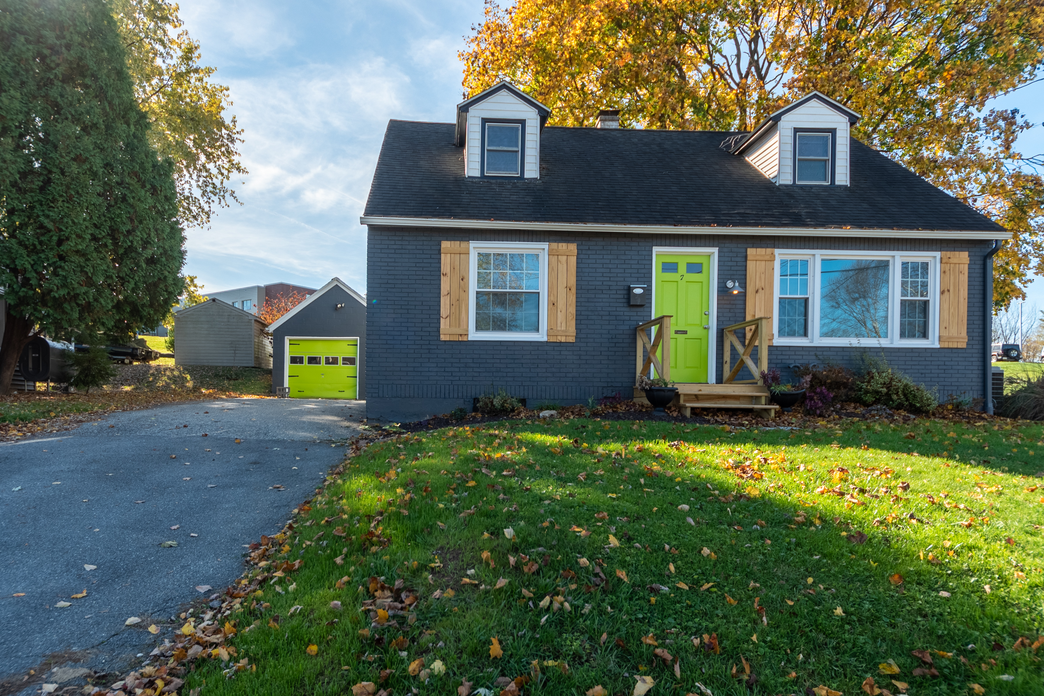 7 Circle Rd, Millersville, PA 17551