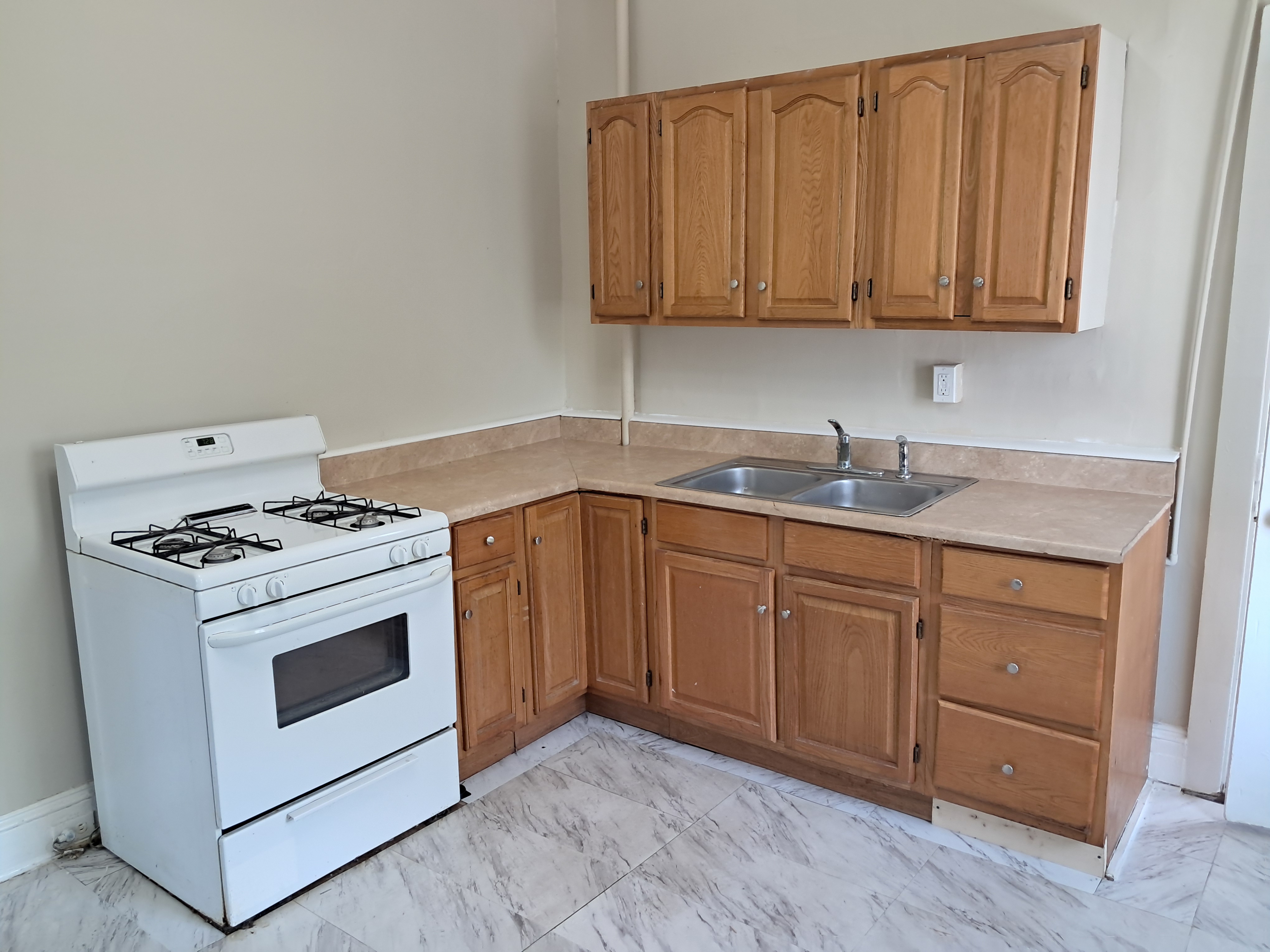 636-638 N Lime st, unit 3 Lancaster PA 17602