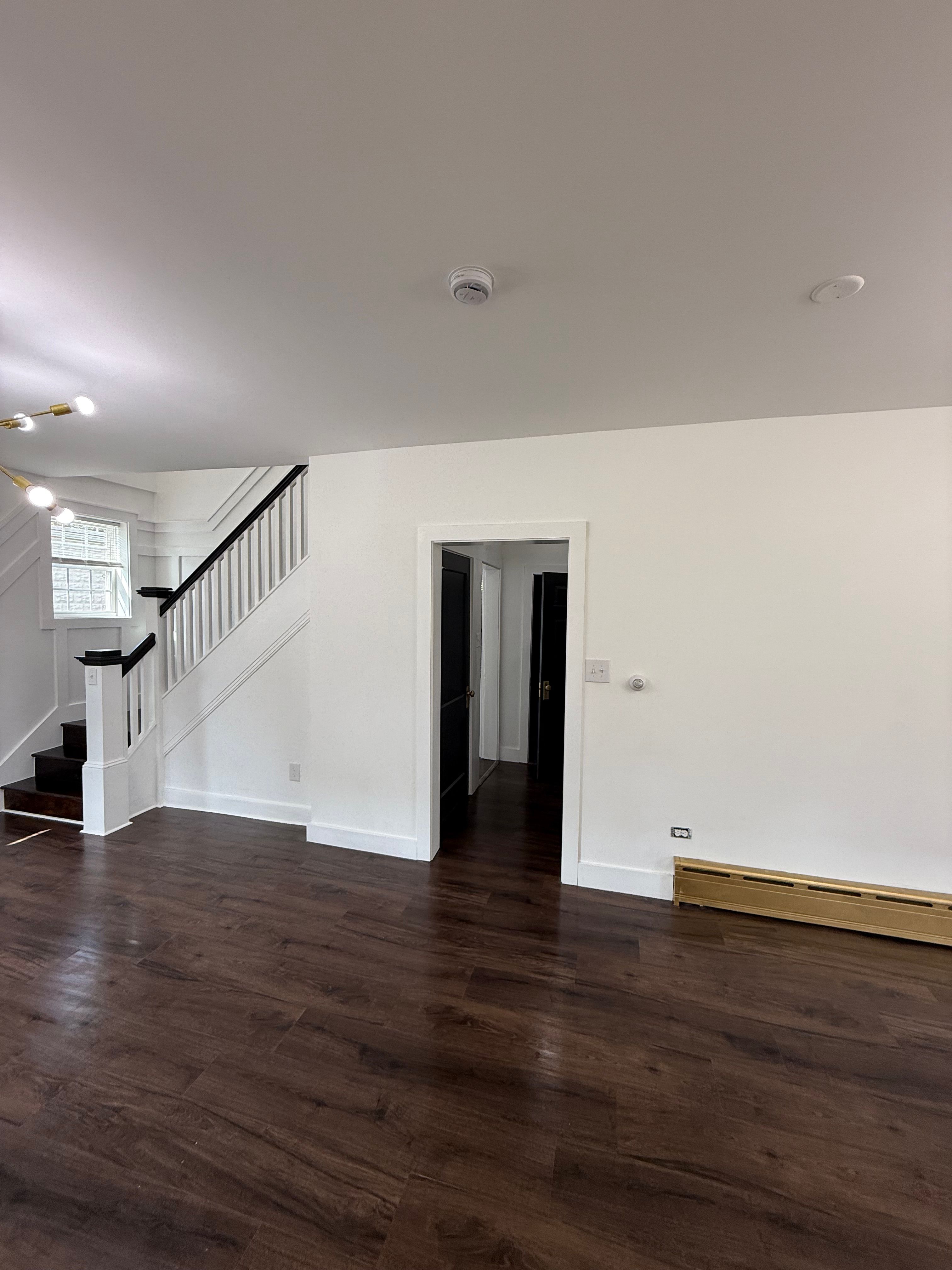 513 Pleasure Rd, Lancaster, PA 17601 - 3 Bed, 2 Bath  – $2,495/mo + Utilities