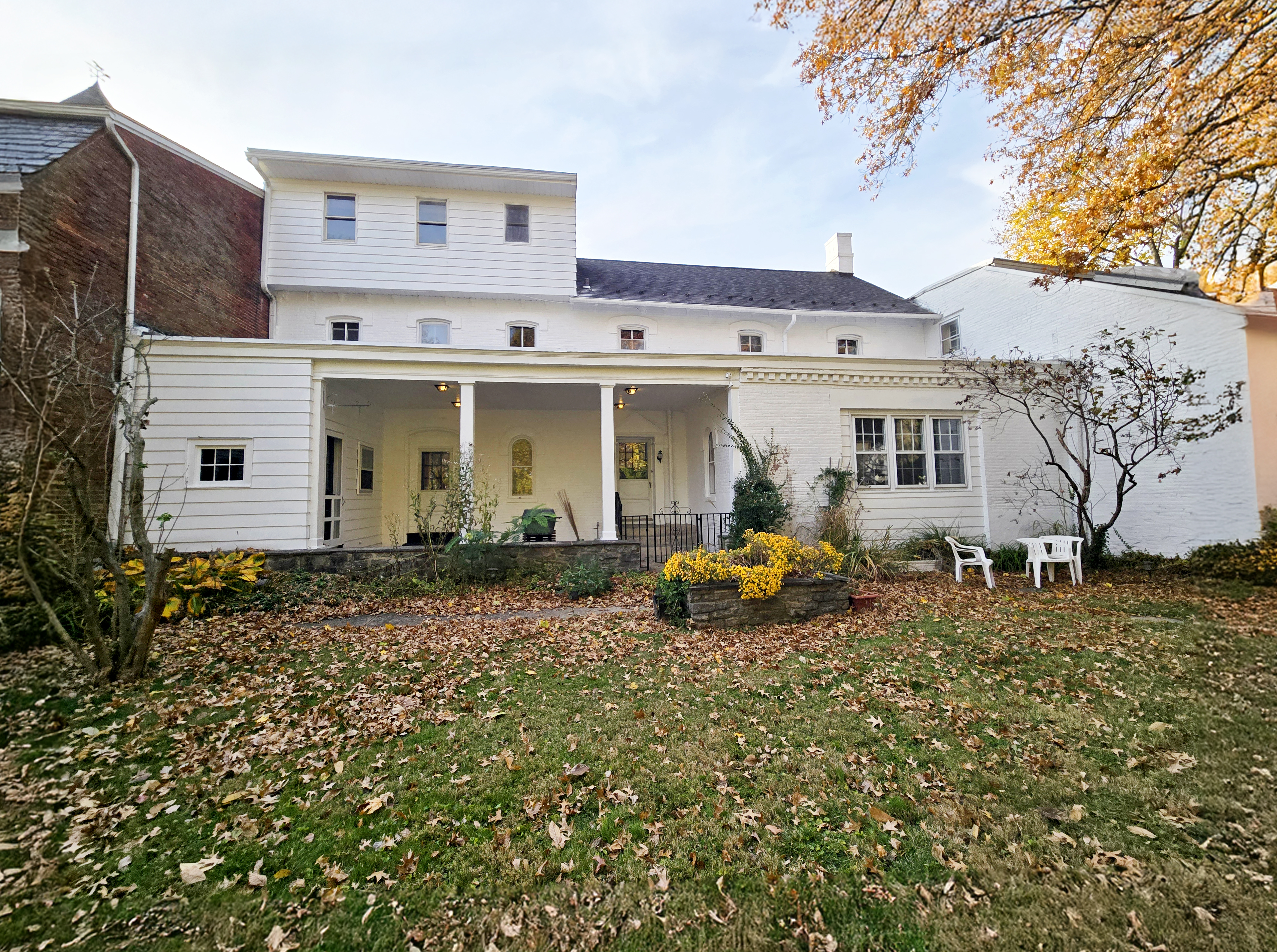 435 North Christian Street, Unit 1, Lancaster, PA 17602 - 1800’s Carriage House