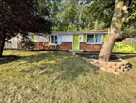 15 W Newport Rd, Lititz, PA 17543