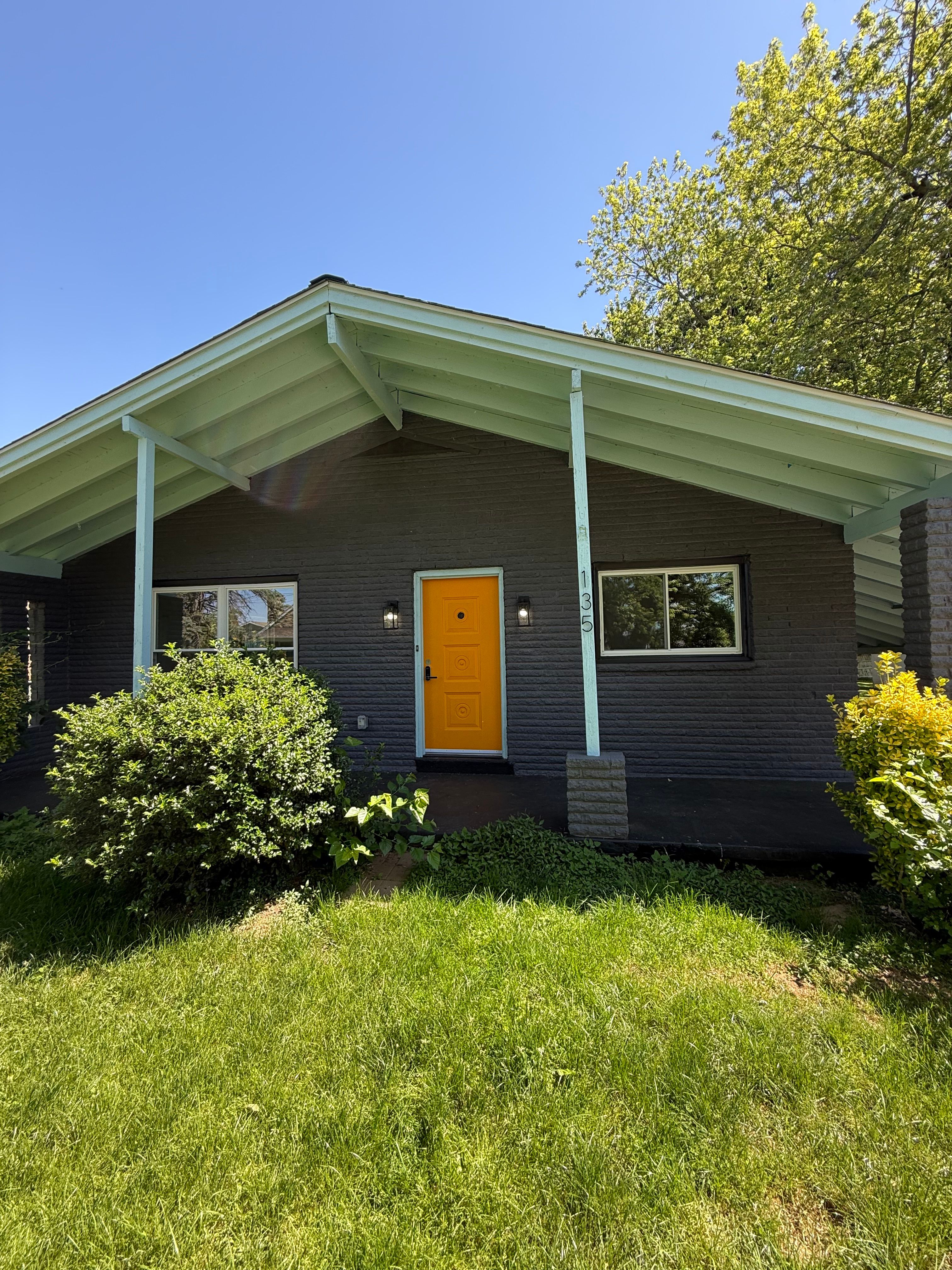 135 Grandview Ave