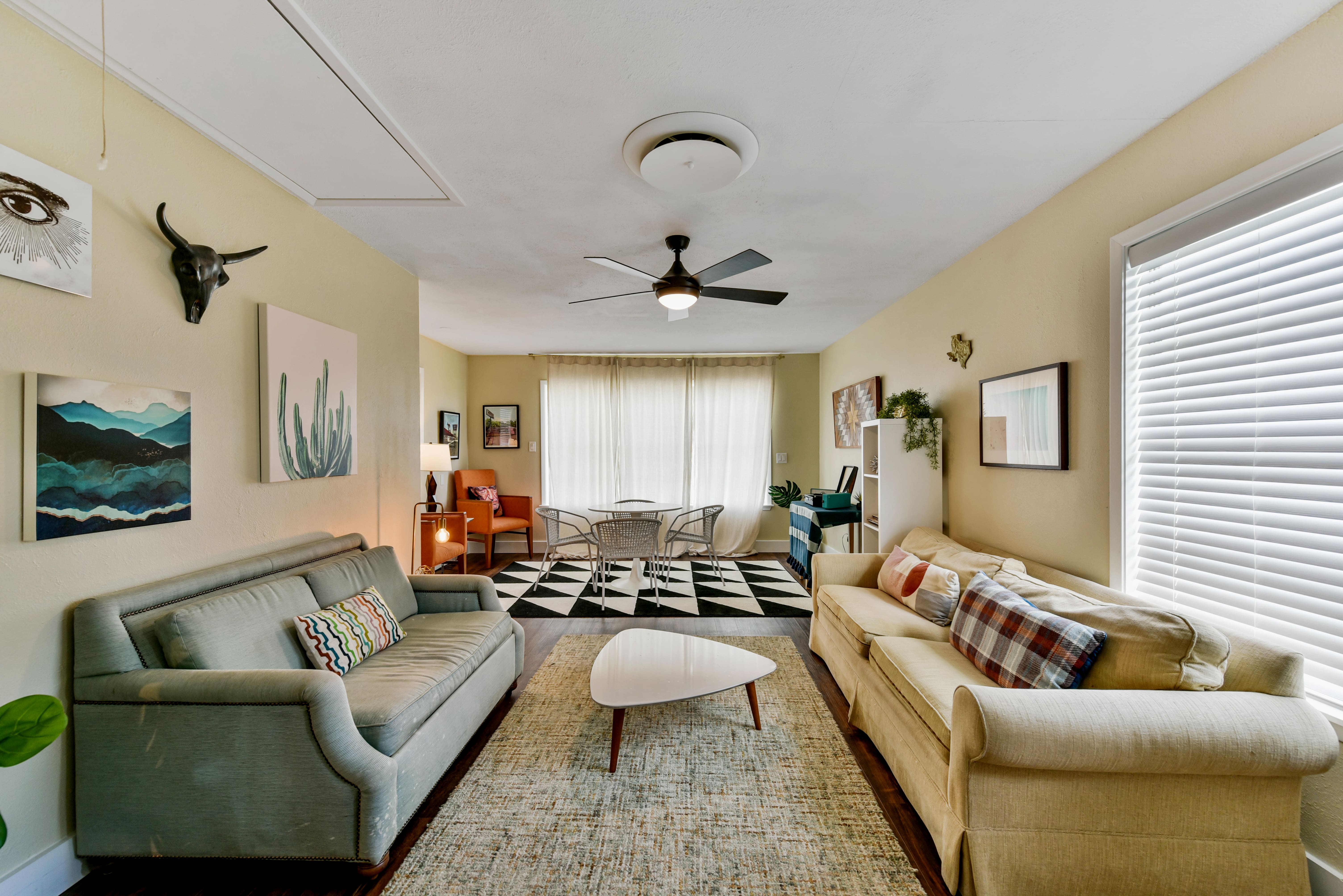 image of east austin retro livingroom