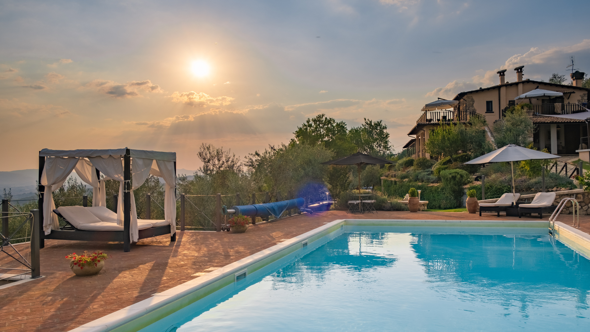 Luxury Home in WA with Pool