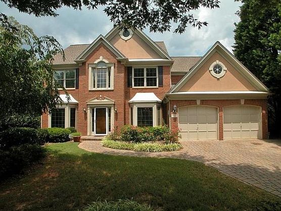 I would highly recommend Elaine Bryan Realty