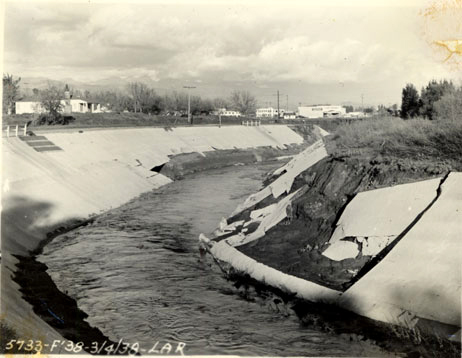 The 1938 flood was a turning point in how Los Angeles approached river control and Valley development. Historic photo of flood damage along the Los Angeles River and Tujunga Wash near Studio City.