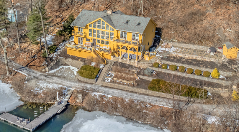 Unparalleled Lake Mohawk Living: A Dream Home with Breathtaking Views