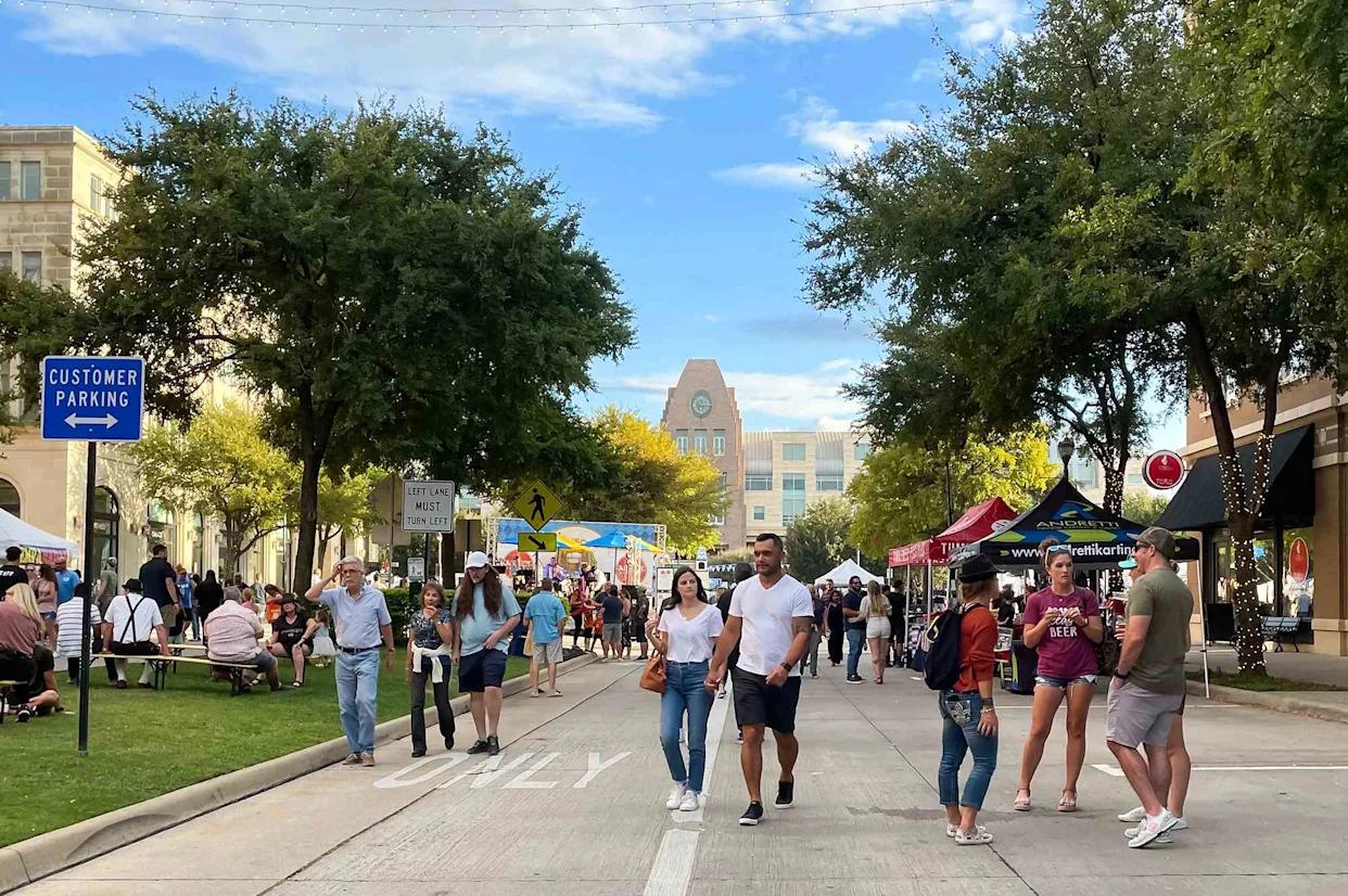 Shopping dining and recreation in Frisco Texas