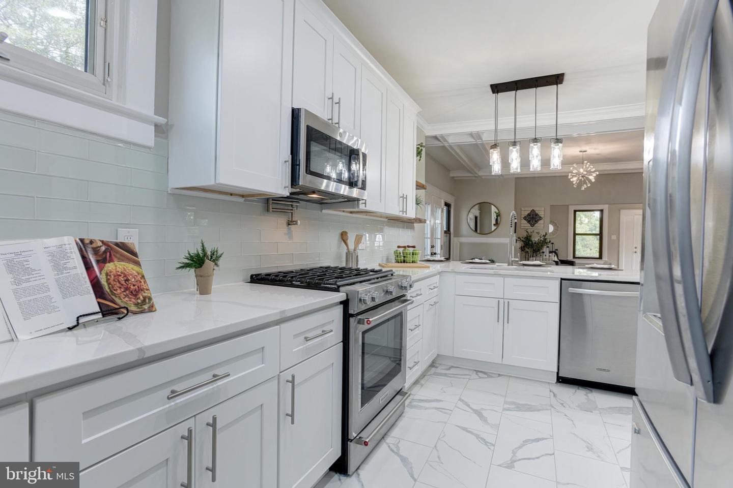 SOLD 17 CHARLES RD LINTHICUM $487,000