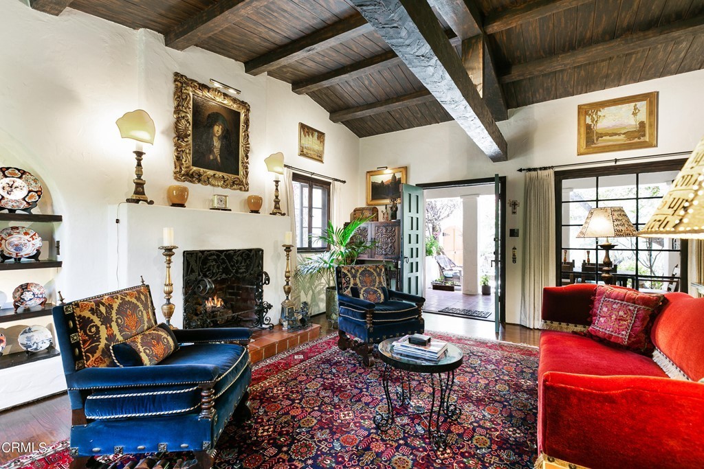 MY FAVORITE HOMES OF THE WEEK... JUNE 24, 2022