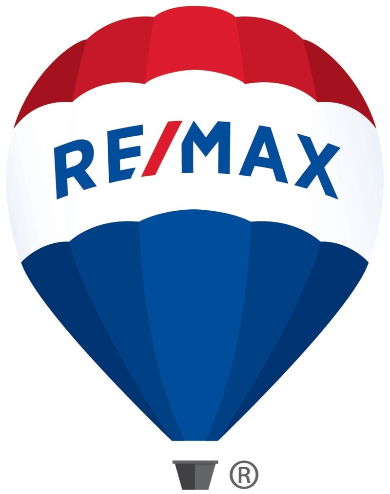  Re/Max Signature Warrington
