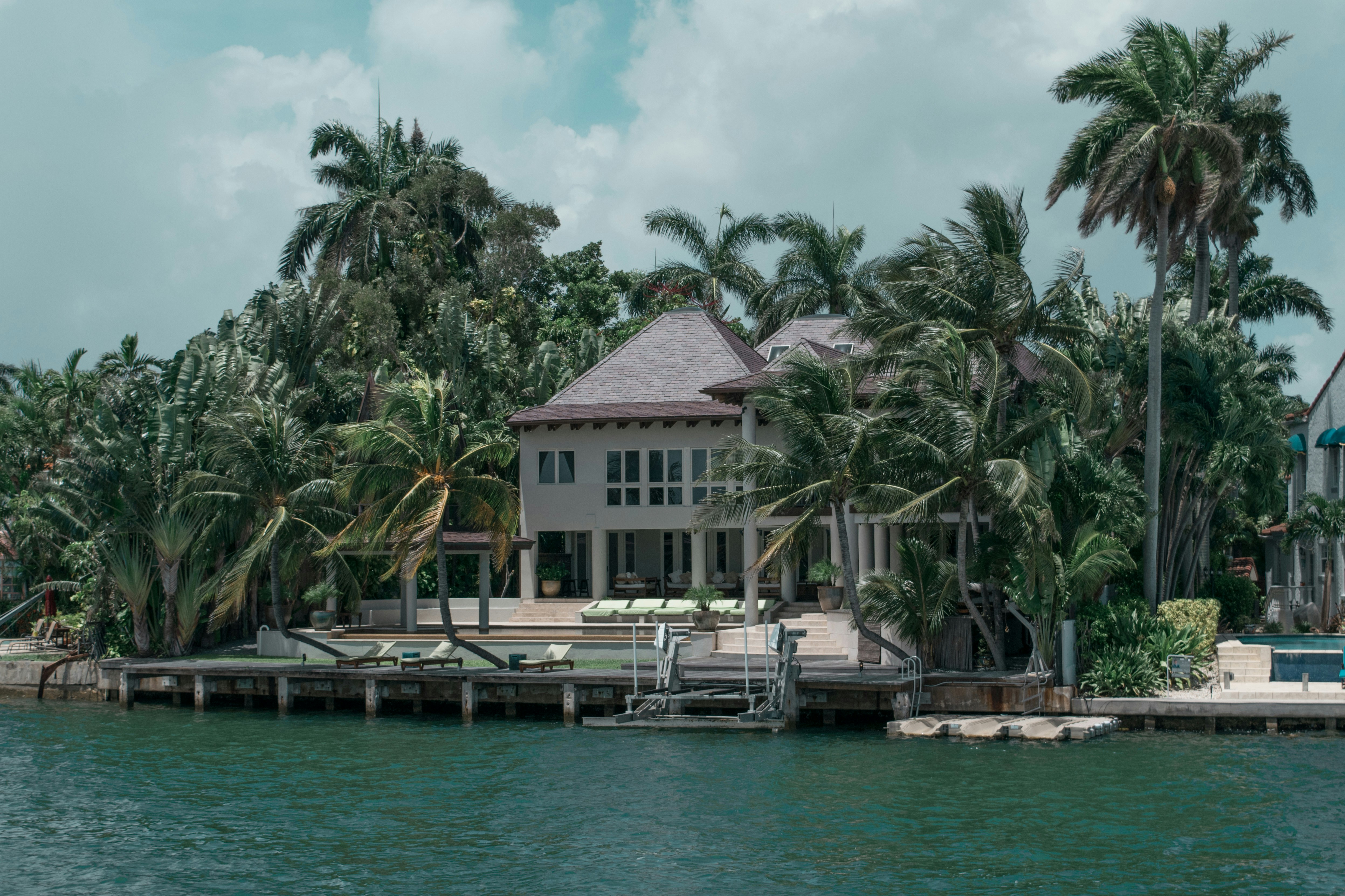 Boat Lover's Paradise: Waterfront Communities in Stuart