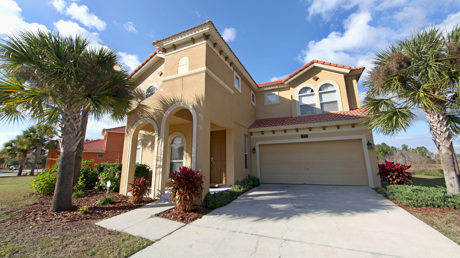 Protecting Your Garage Door from Wind Damage: Reinforcing Your Garage Door in Palm City