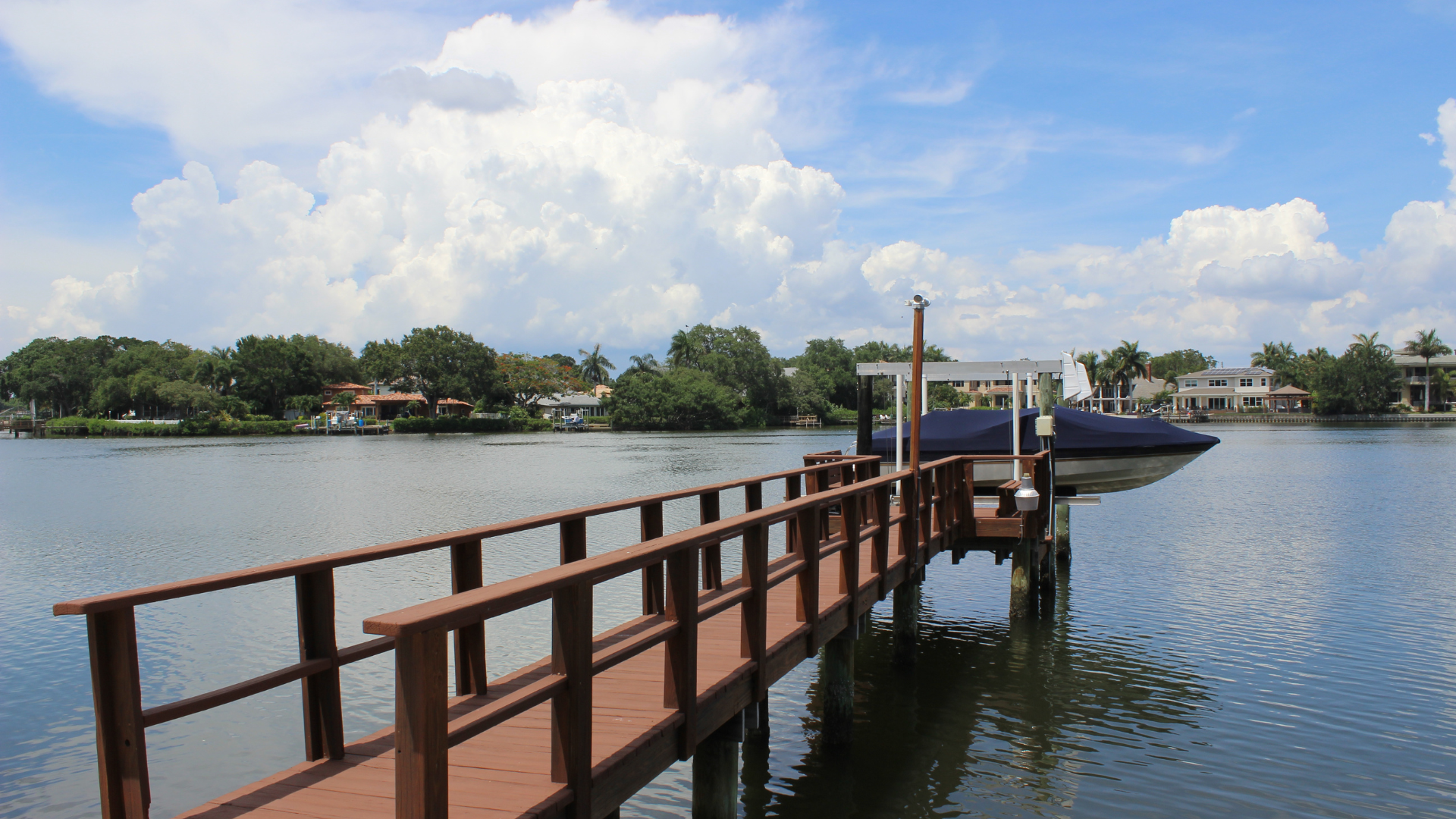 Luxury Dock Living: Trends in Boat Lift and Seawall Construction for Sewall's Point Estates