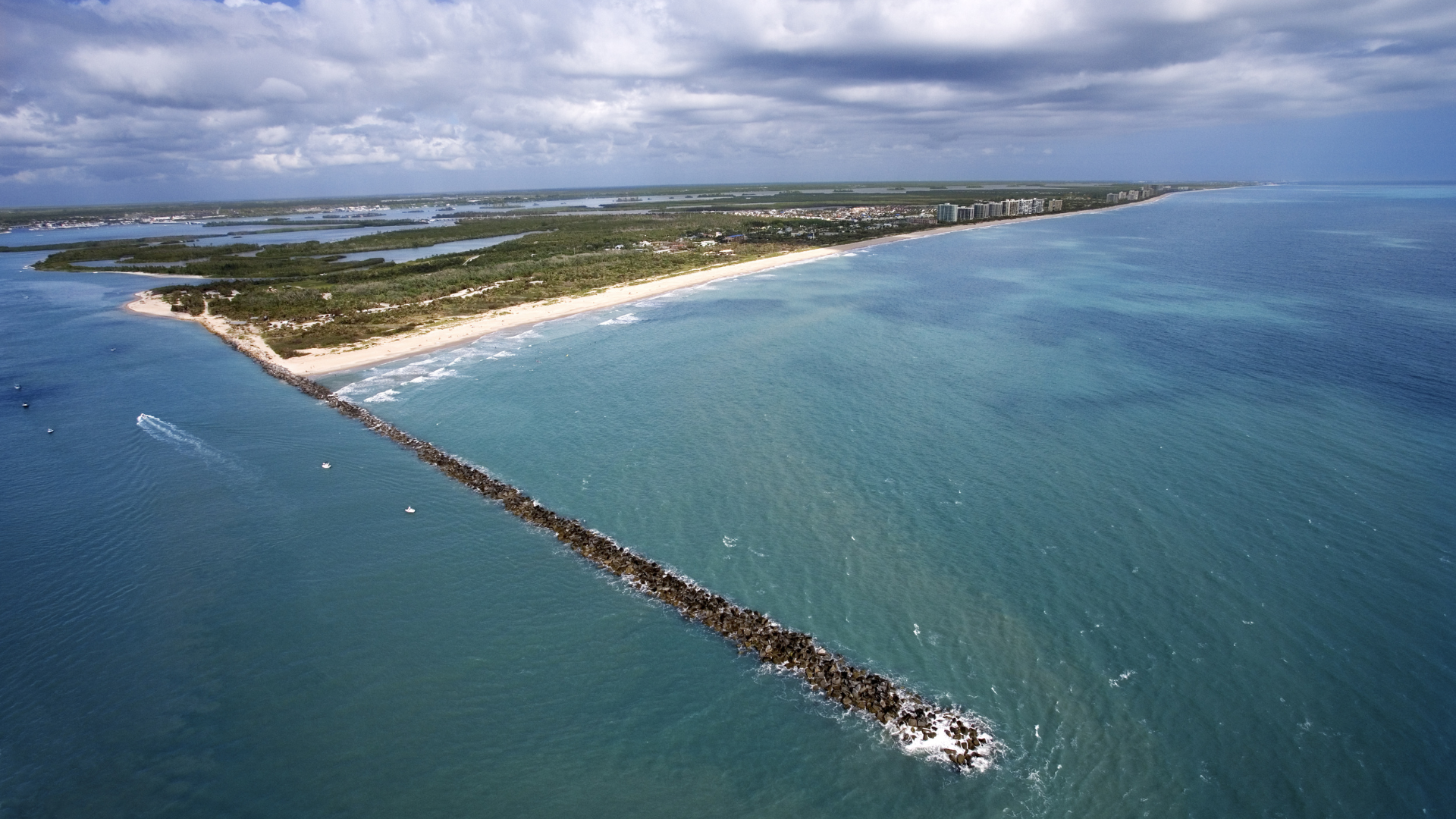 The Impact of Boating Culture: How Proximity to Marinas Affects Home Values in Fort Pierce