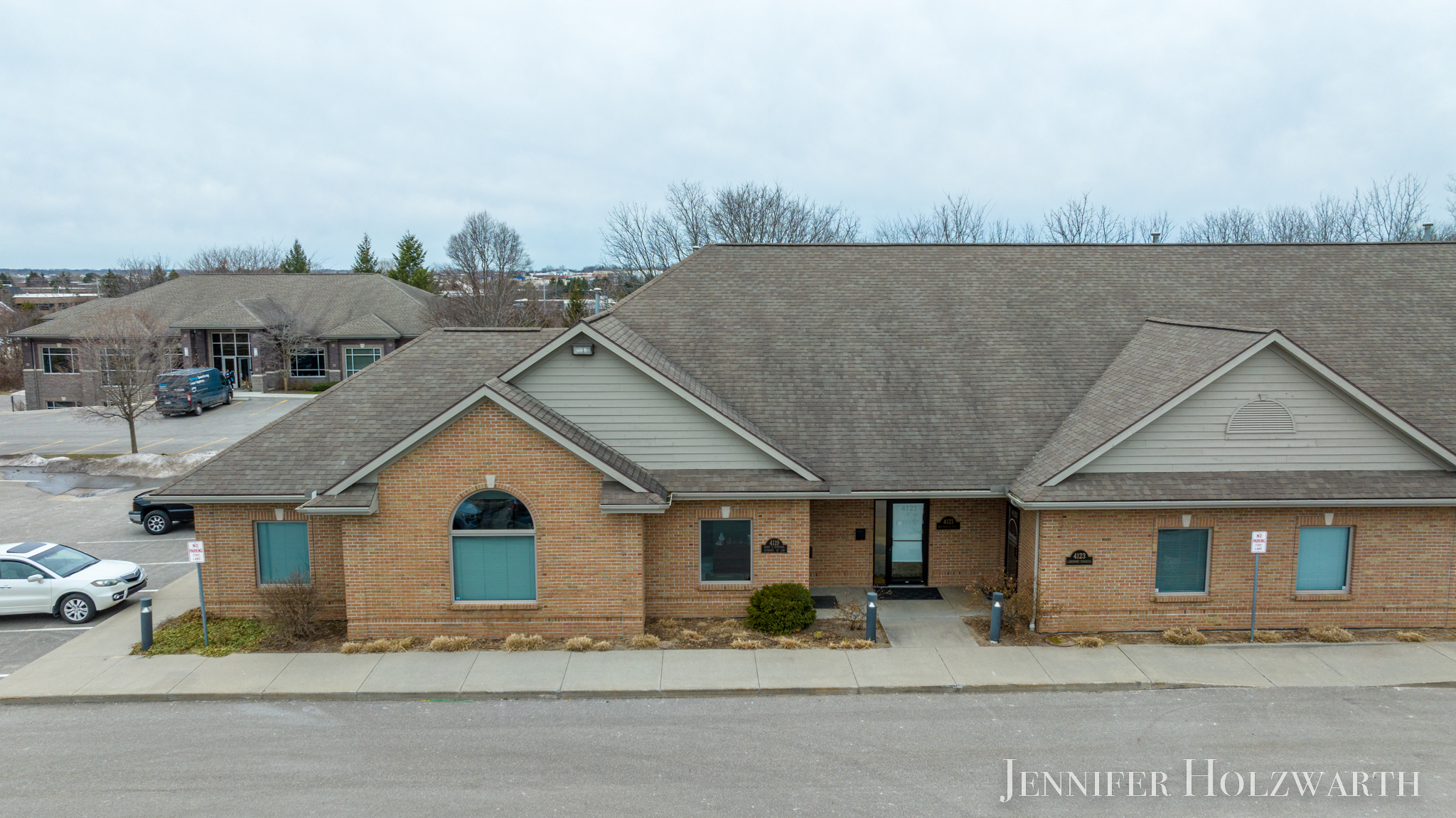 To Lease or to Buy Office Space 