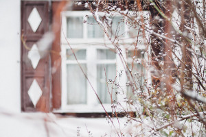 Easy Ways to Keep Your House Warmer in Winter 