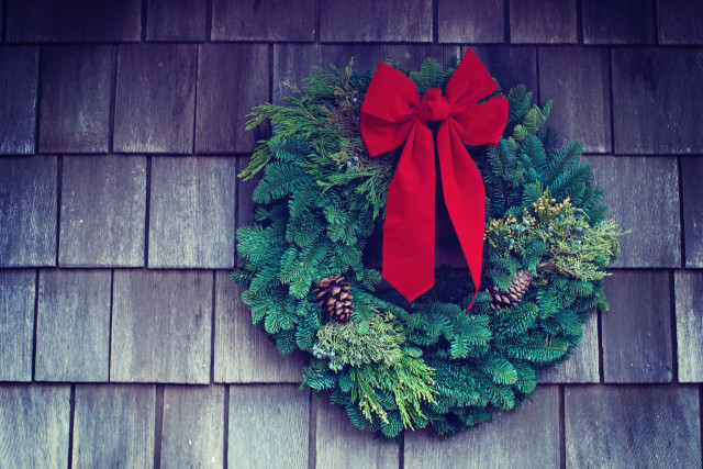 Adding Sparkle to Your Home for the Holidays