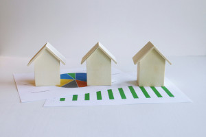 Pros and Cons of Paying Off Your Mortgage Early 