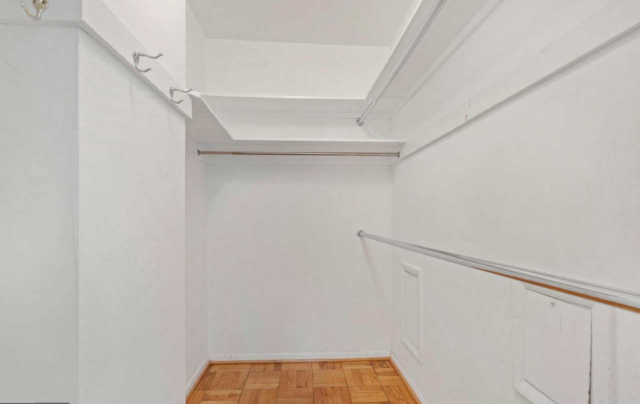 4200 Cathedral Ave NW #416