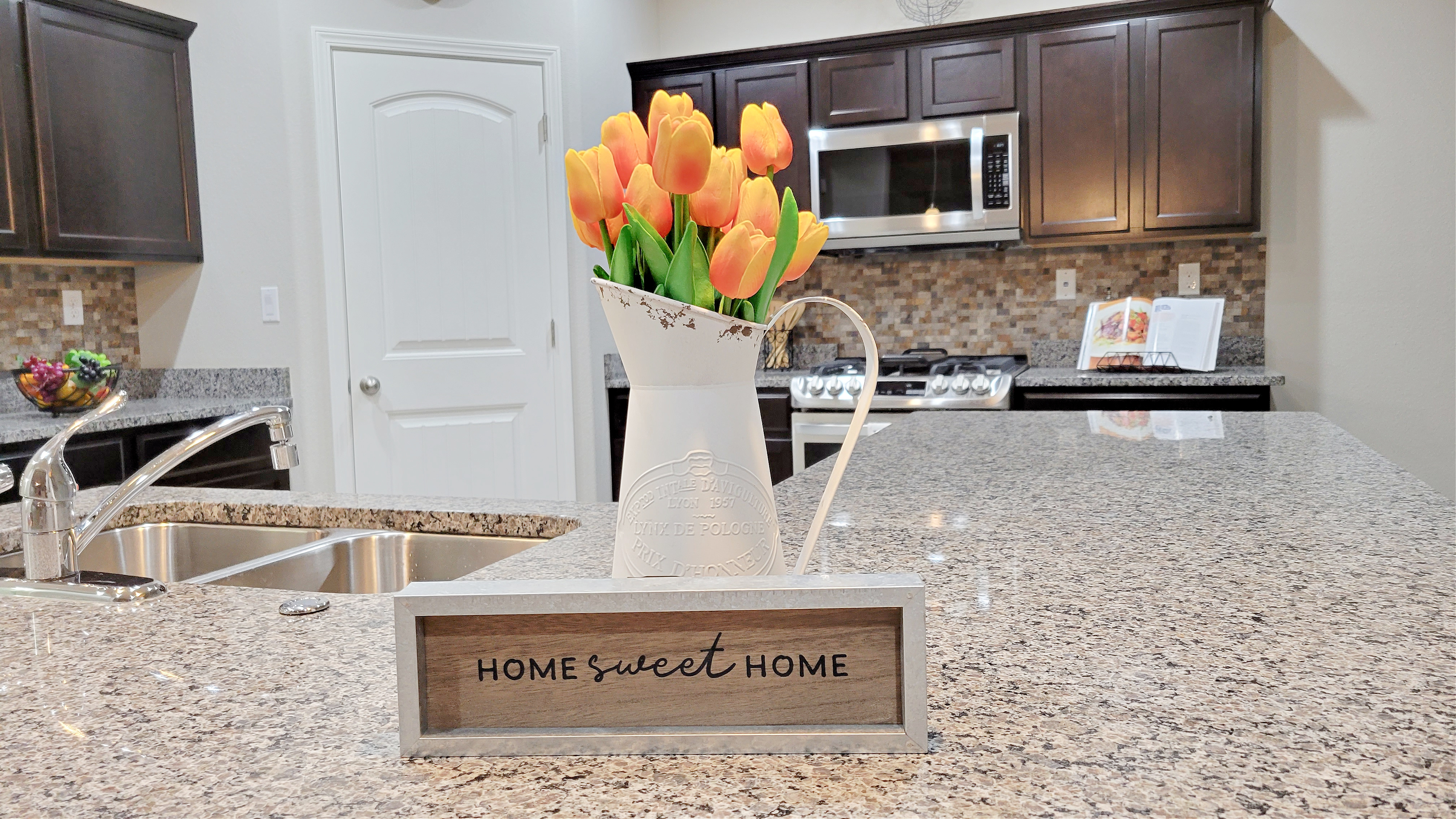 How To Prep Your House for Sale This Fall