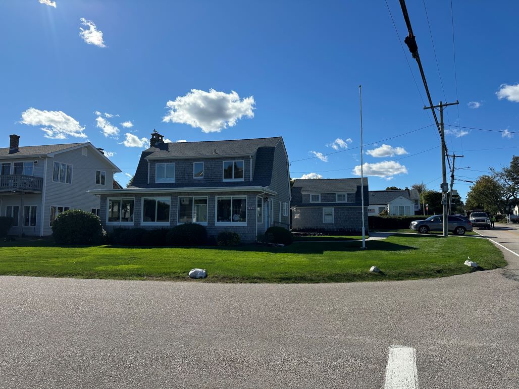 RENTED ACADEMIC/SEASONAL RENTAL 2025-2026 BONNET SHORES, RI