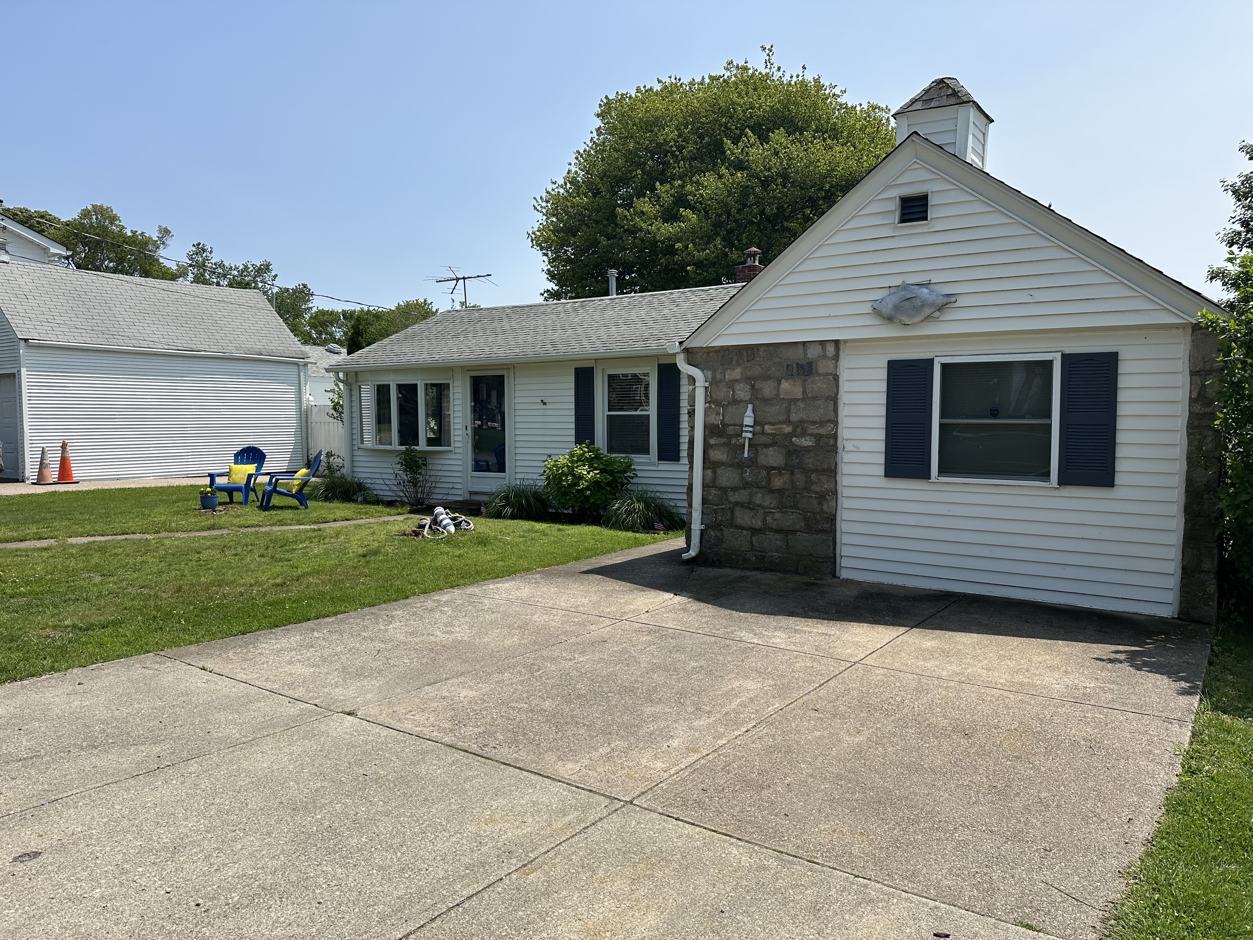 RENTED ACADEMIC RENTAL 2026-2027 $2700 PER MONTH