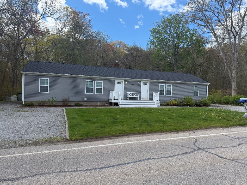 194 SOUTH PIER ROAD NARRAGANSETT, RI 02882 $999,999: