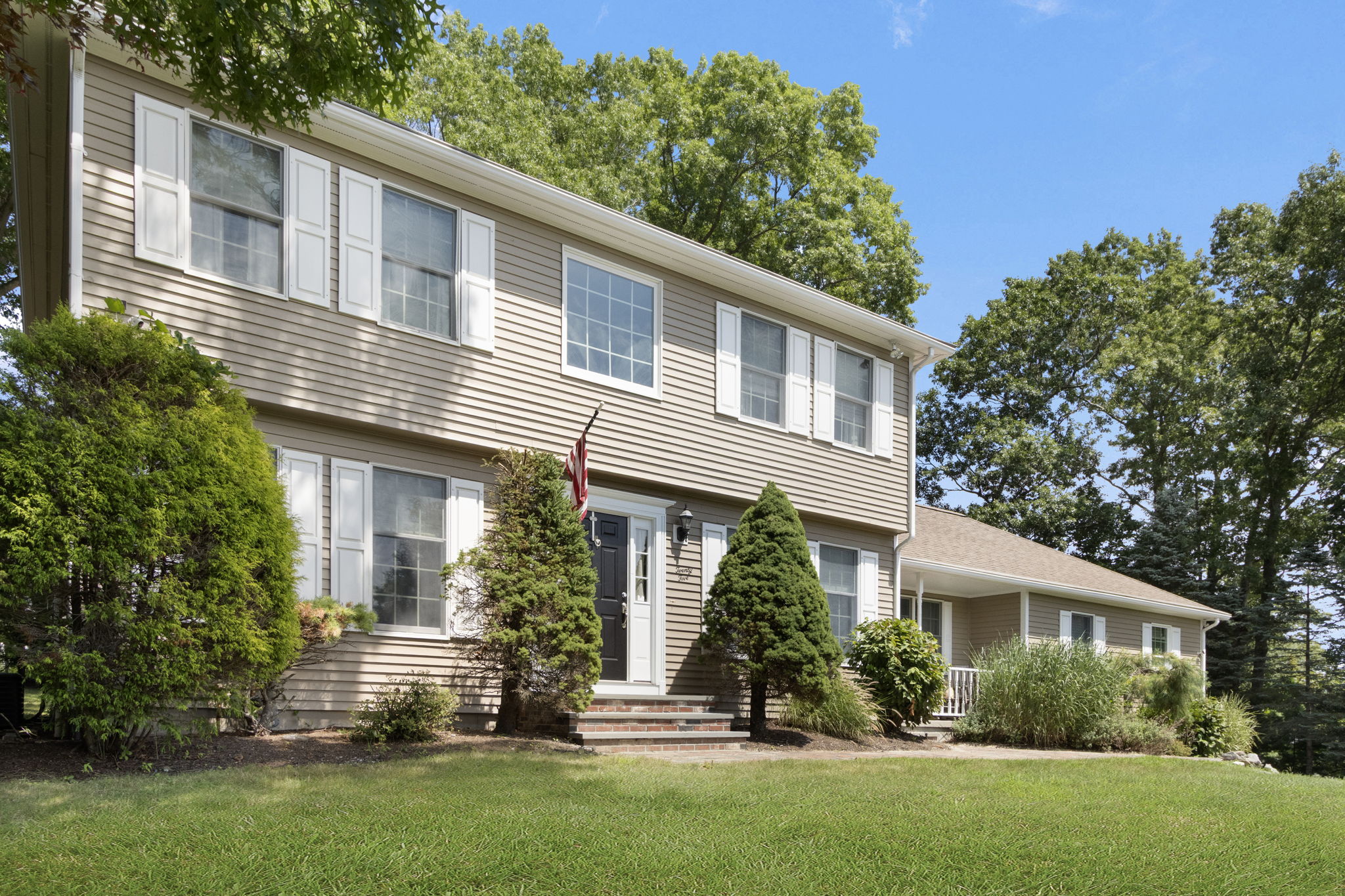 SOLD 25 FACTORY POND CIRCLE, SMITHFIELD, RI 02828 $889,900