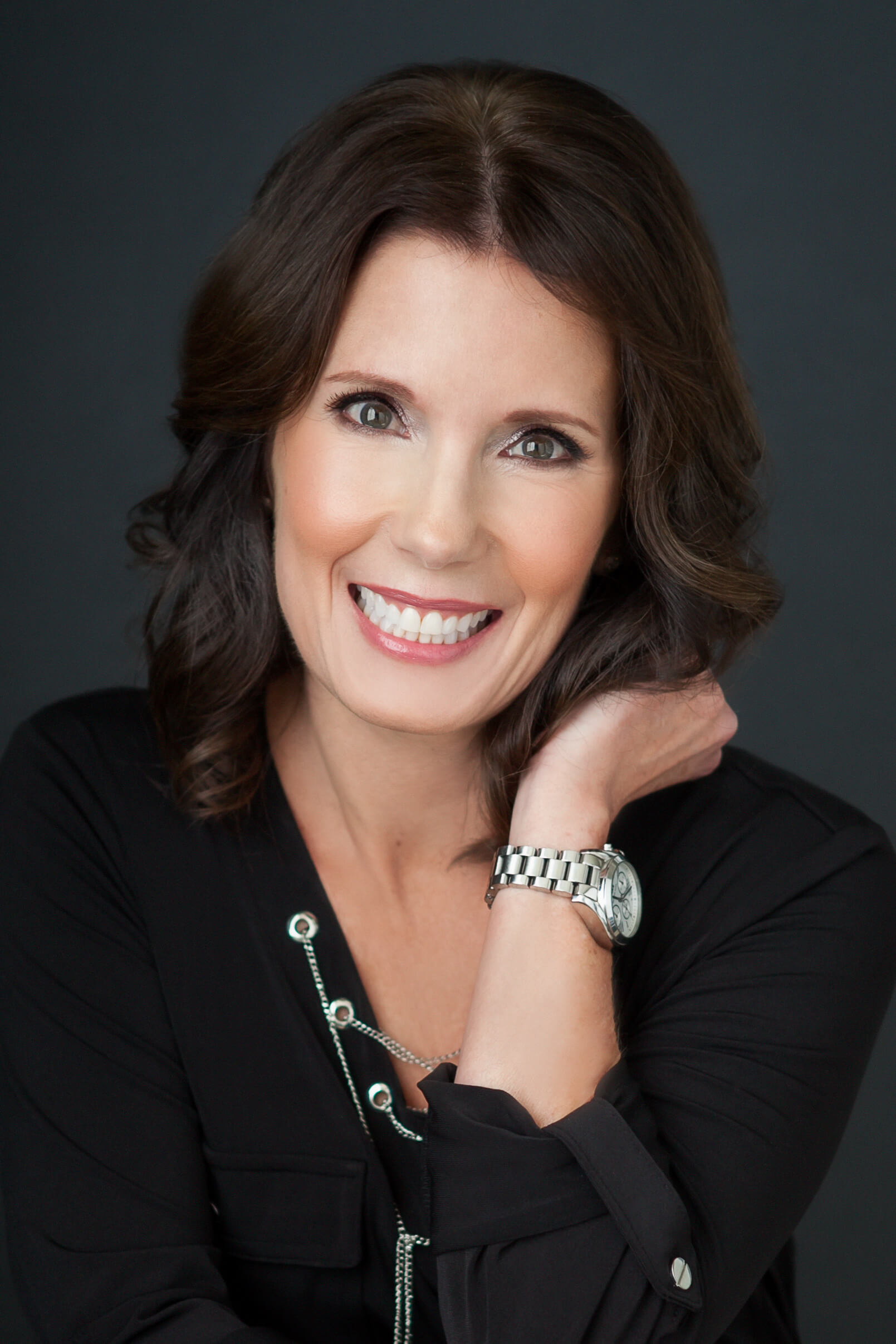 photo of santa clarita realtor traci harris at kw vip properties