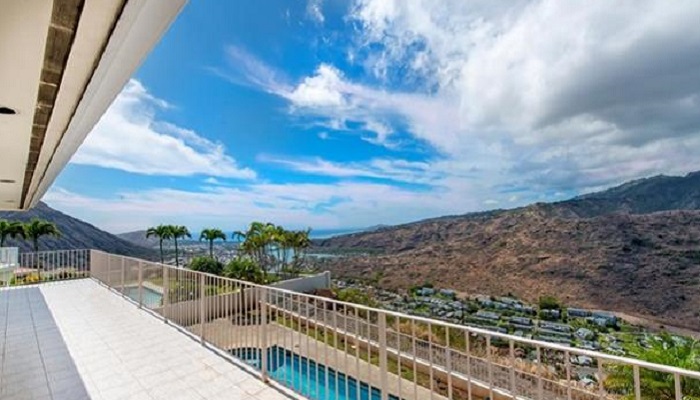 1258 Kamehame Dr, Napali Haweo semi luxury home