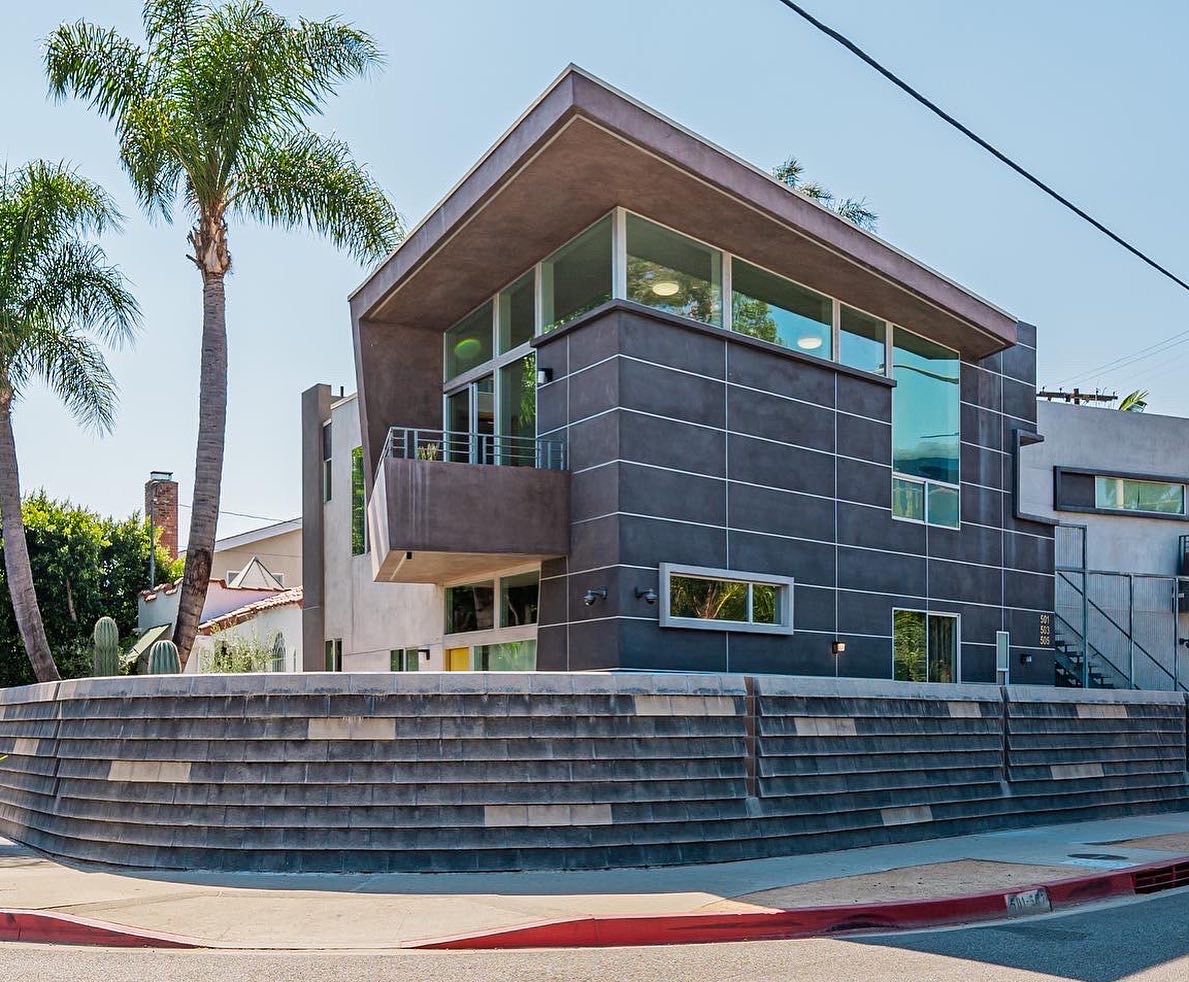 JUST CLOSED: Represented seller & buyer in West Hollywood Design District sale