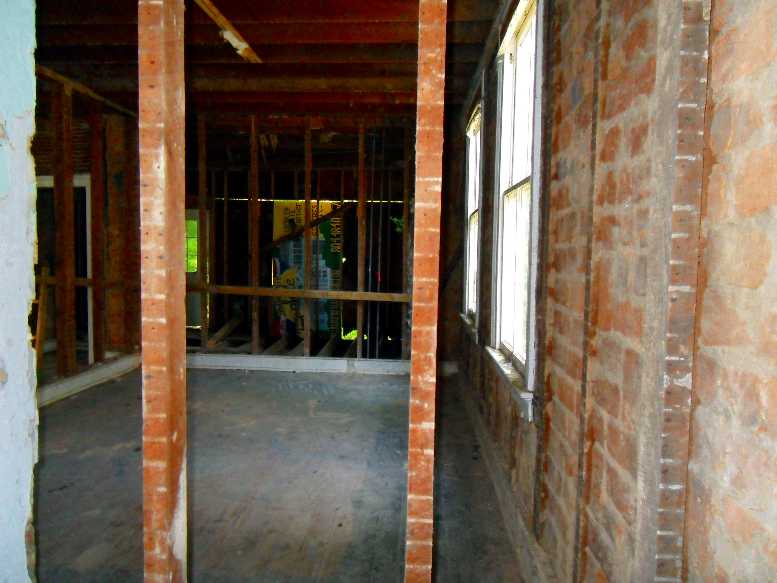 619 frederick st before renovation - kitchen