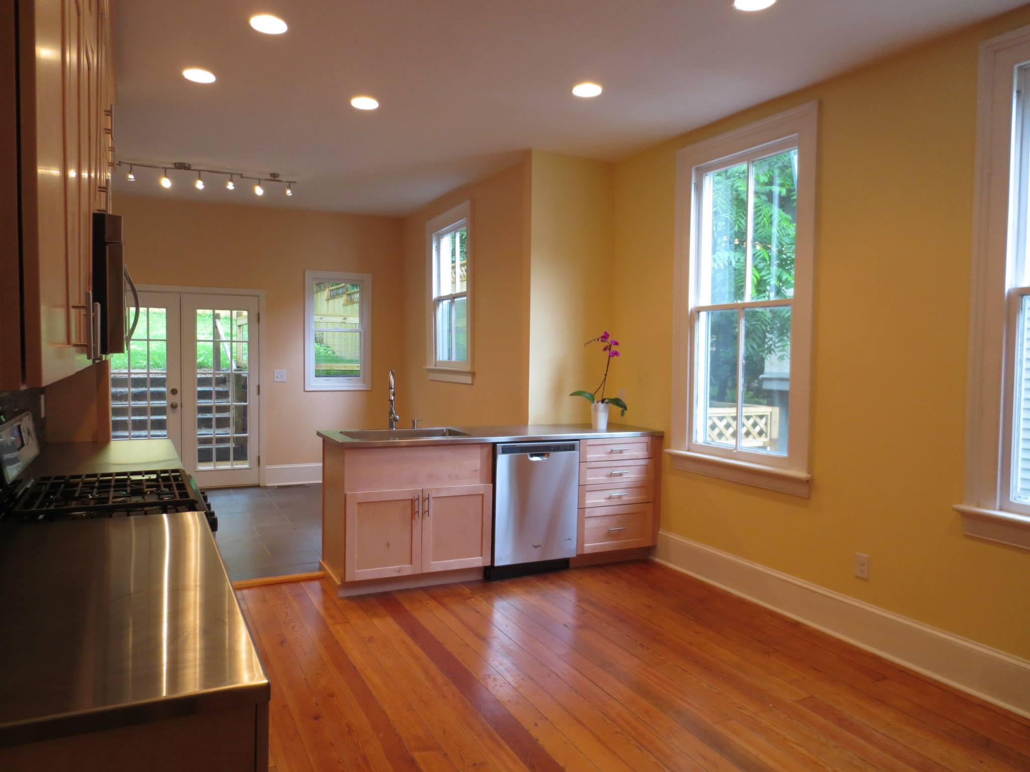 619 frederick st after renovation - kitchen