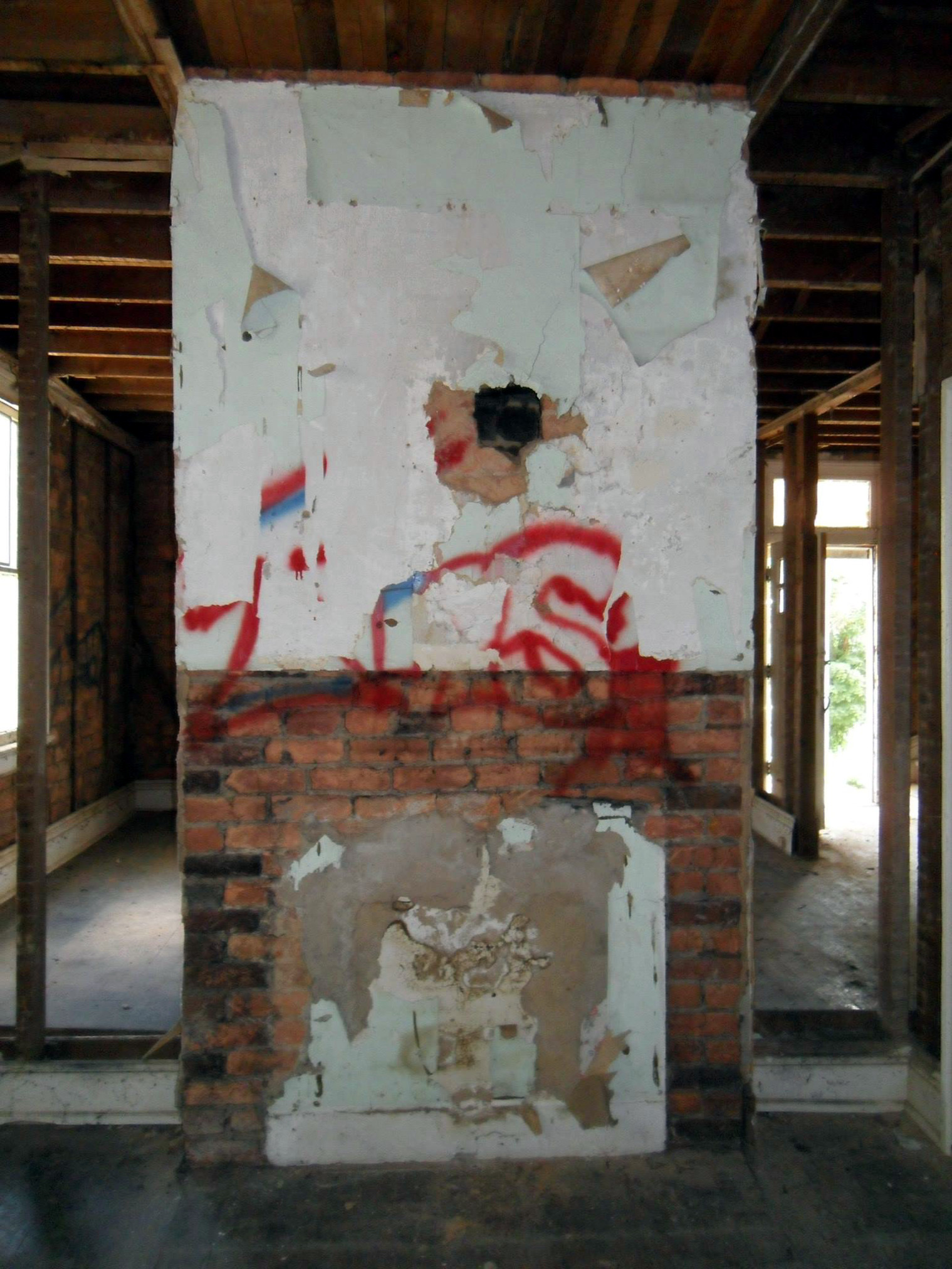 619 frederick st before renovation - kitchen fireplace