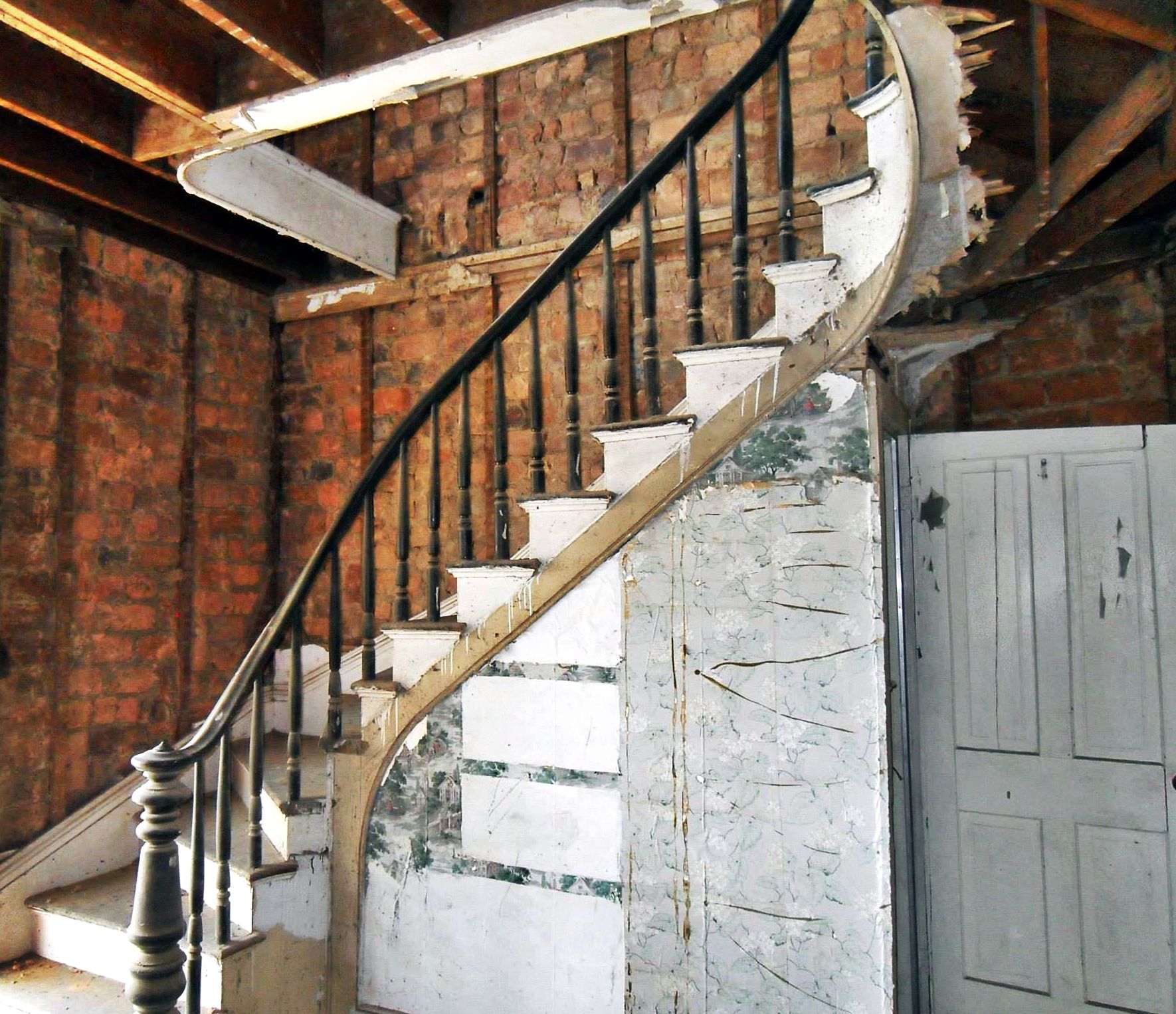 619 frederick st staunton a look back - spiral staircase before restoration