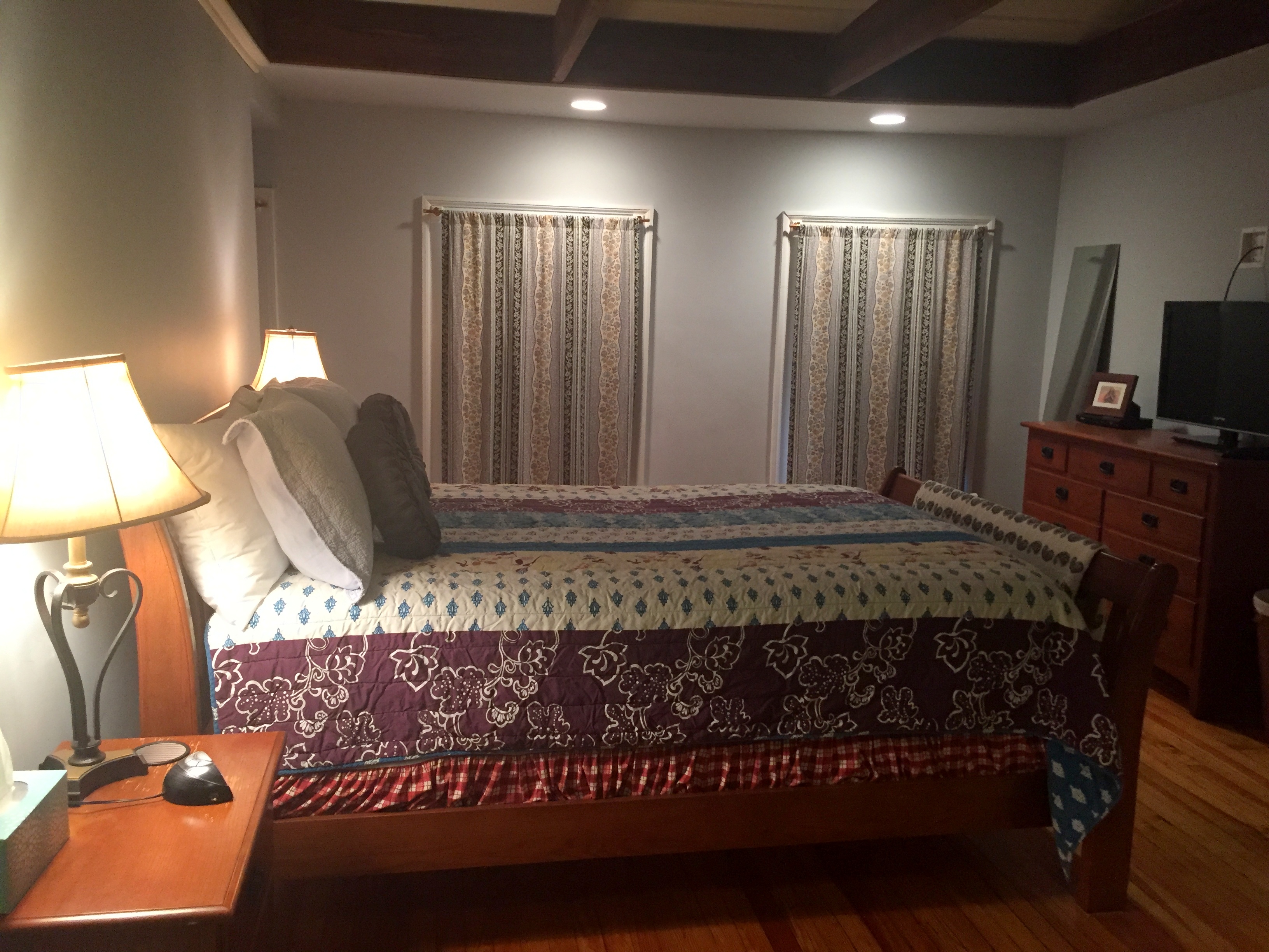 bedroom in susan weeks' bard's nest