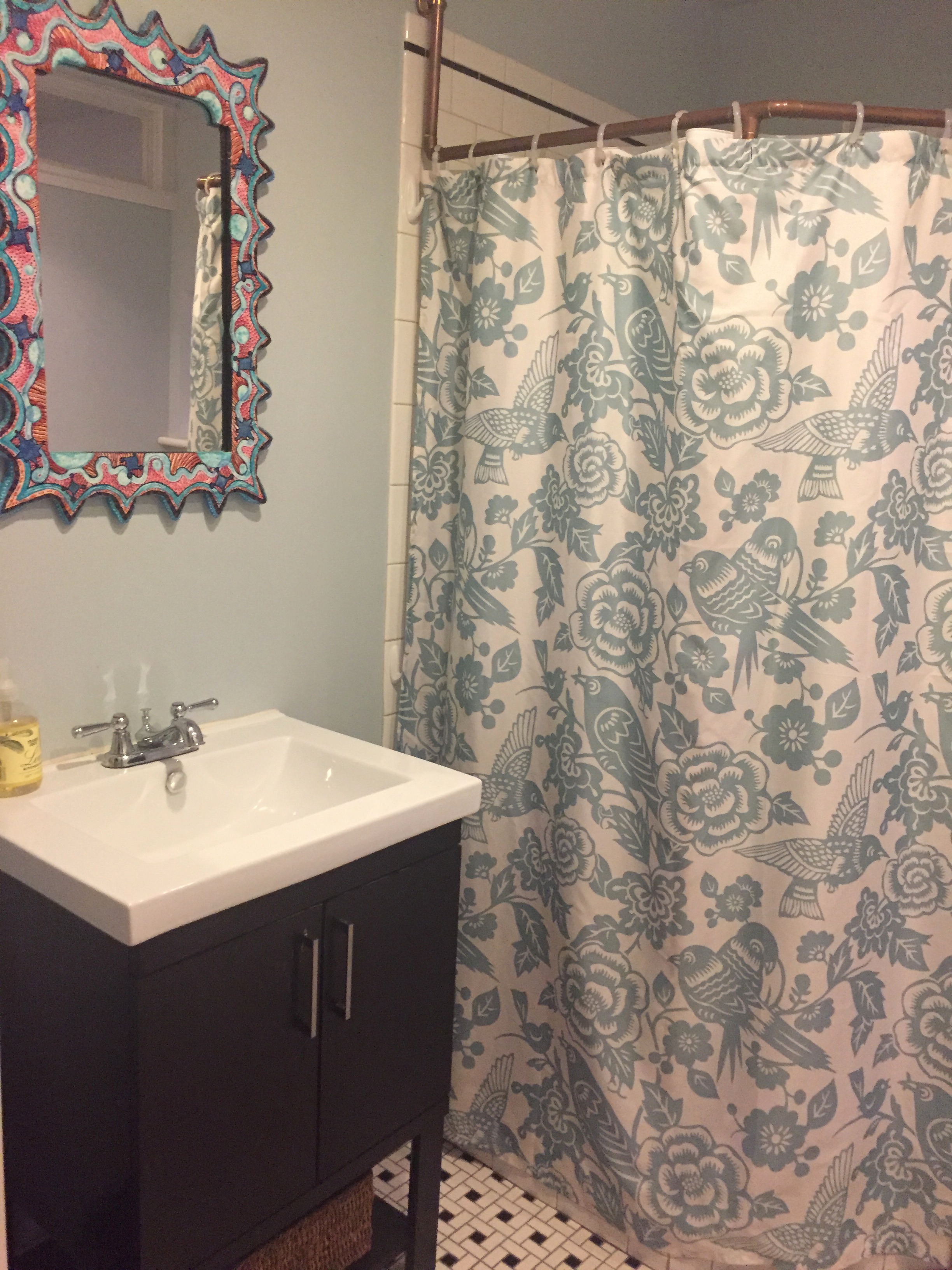 bathroom in susan weeks' bard's nest airbnb