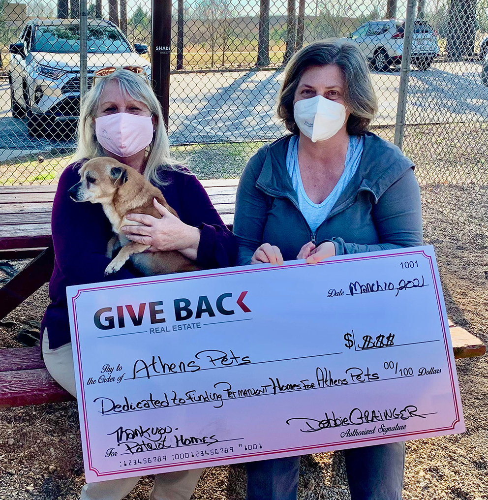 Debbie Grainger GIVES BACK to AthensPets