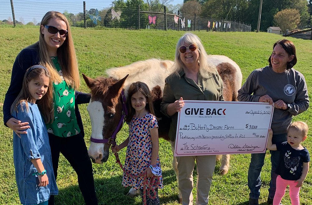 Debbie Grainger GIVES BACK to Butterfly Dreams Farm