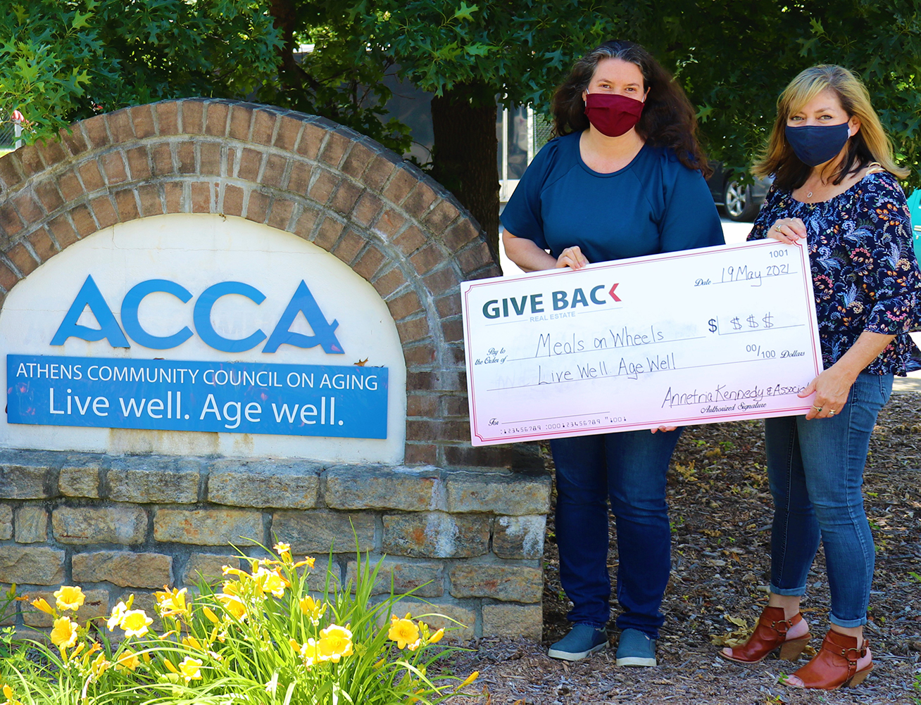 Annie Kennedy GIVES BACK to ACCA Meals on Wheels