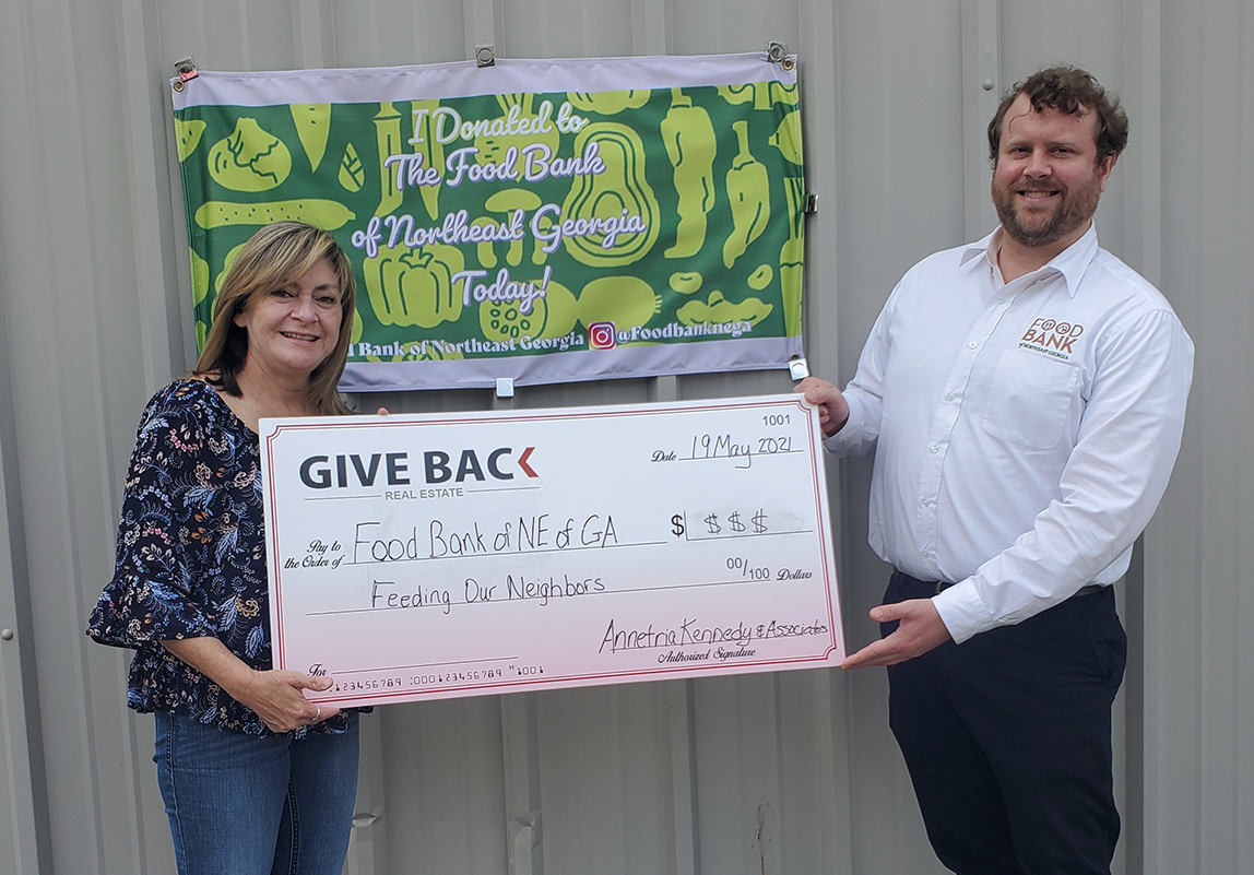 Annie Kennedy GIVES BACK to the Food Bank of Northeast Georgia
