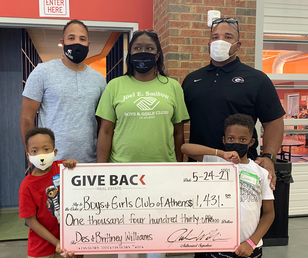 Julian Williams GIVES BACK to the Boys and Girls Club of Athens