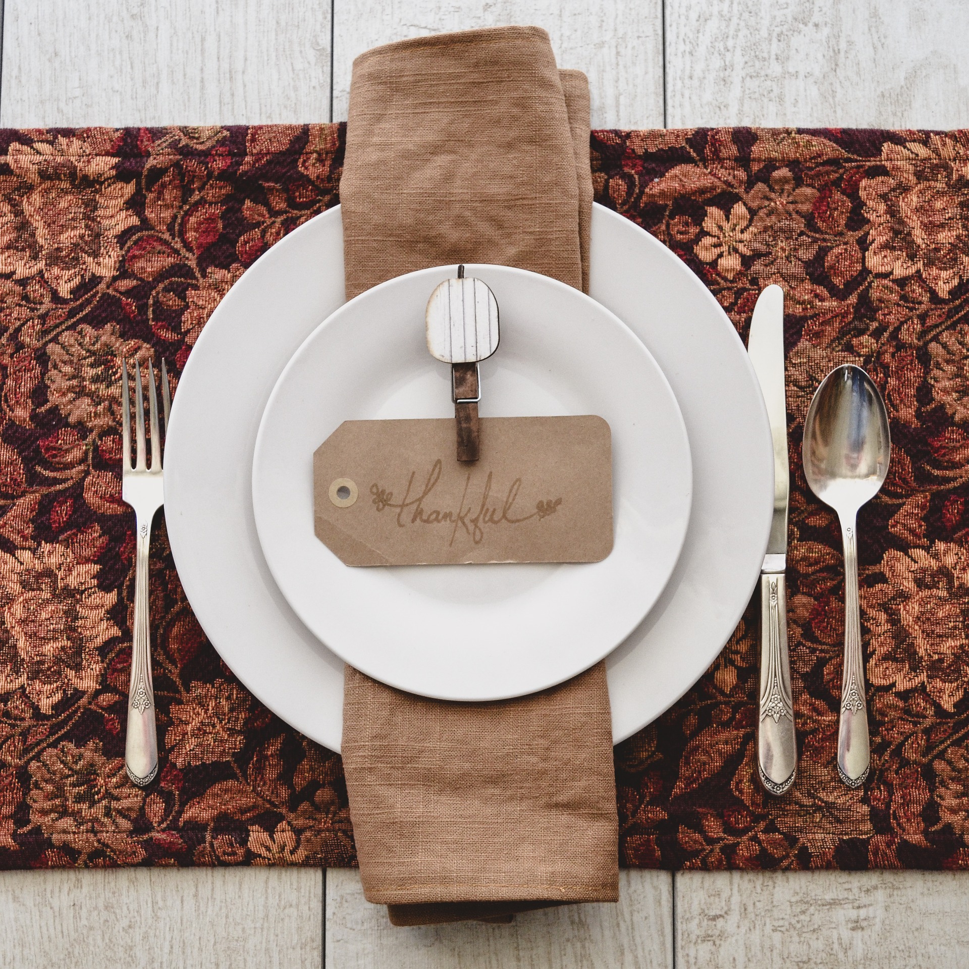 6 Simple Steps to Prep Your Home for Holiday Guests