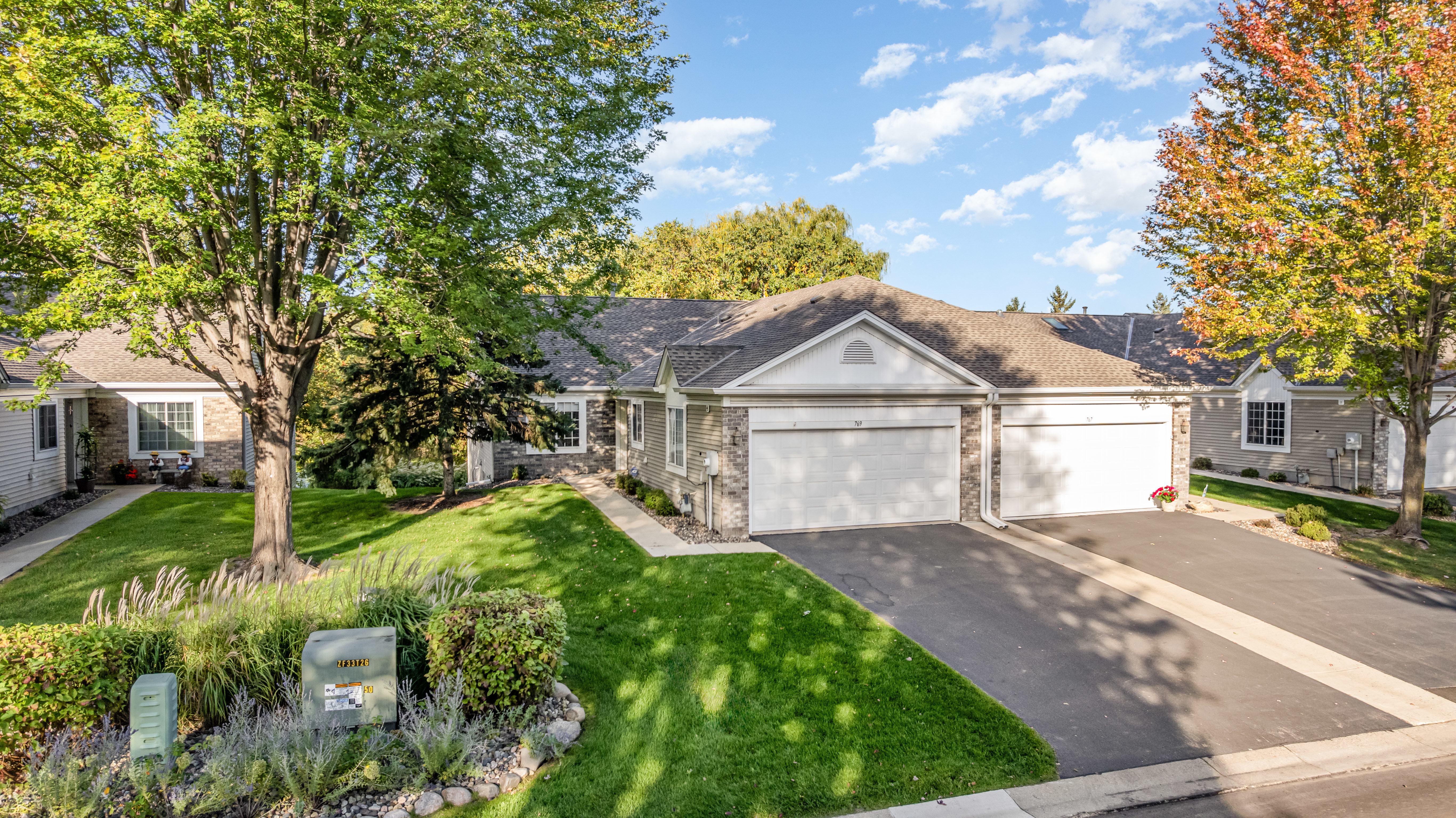 OPEN HOUSE Sat & Sun, Oct 11/12 – 4:30pm to 6:00pm each day!